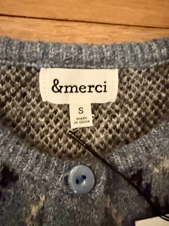 &merci Blue Diamond Floral Patterned Short-Sleeve Cardigan Sweater NWT - Picture 3 of 4